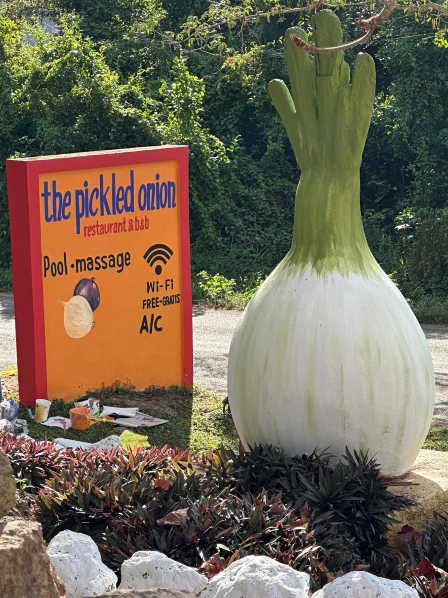 The Pickled Onion B&B And Restaurant Uxmal Santa Elena Екстериор снимка