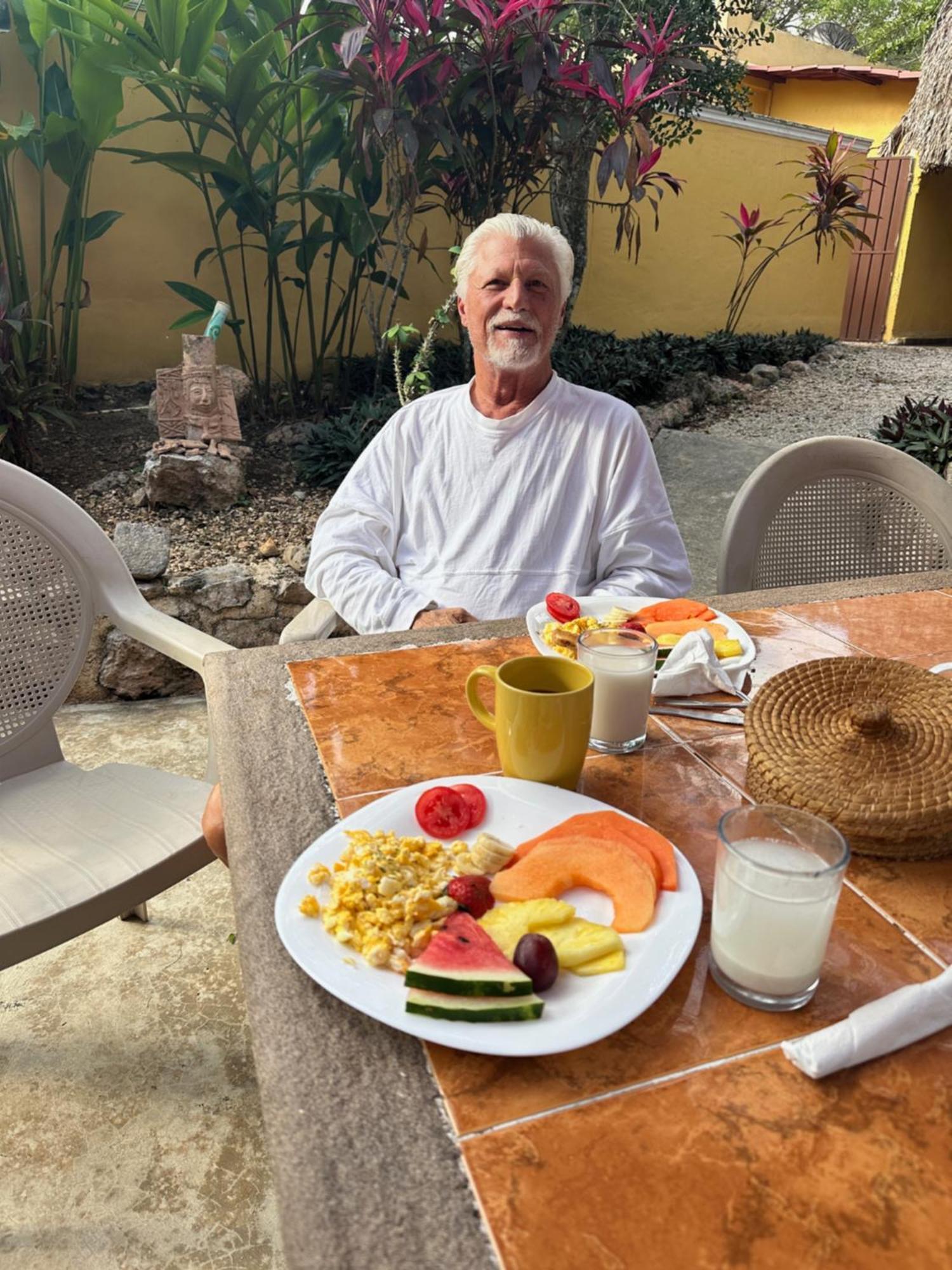 The Pickled Onion B&B And Restaurant Uxmal Santa Elena Екстериор снимка